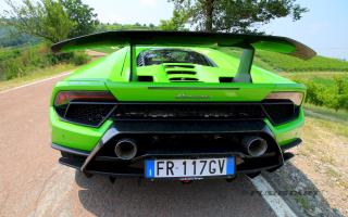 test drive Lamborghini Huracan Performante