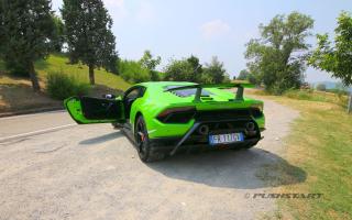 test drive Lamborghini Huracan Performante