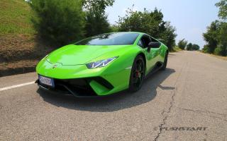 test drive Lamborghini Huracan Performante